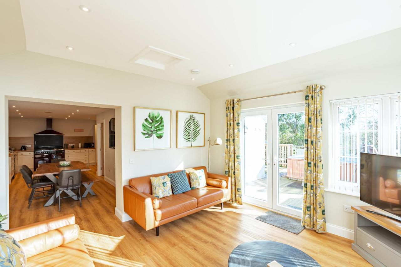 Sparrowhawk Cottage With Hot Tub Newton Stewart Exterior foto
